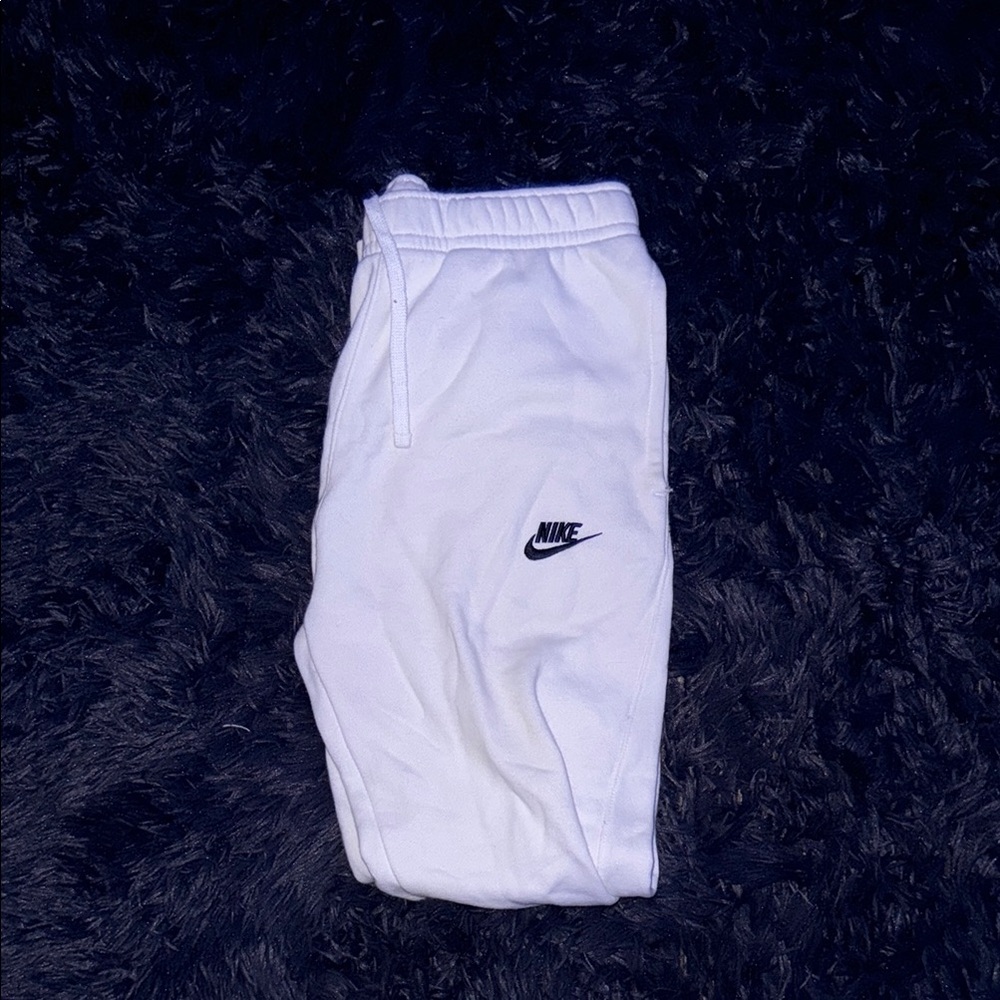 Nike Men’s White Jogger Pants